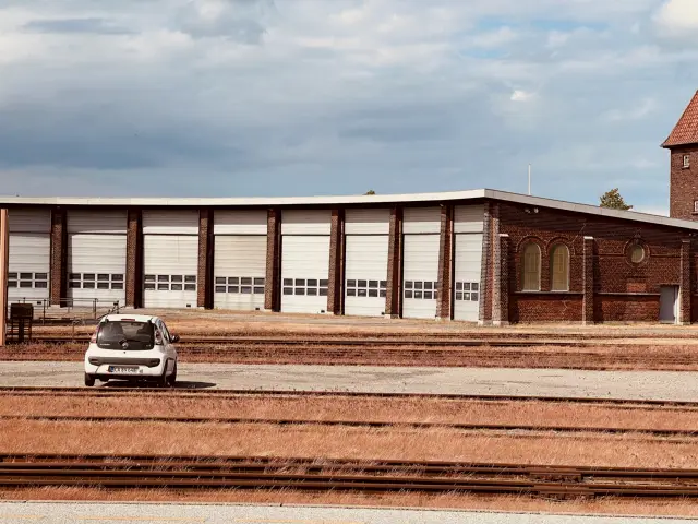 Billede af Nakskov Stations remise og værksted.