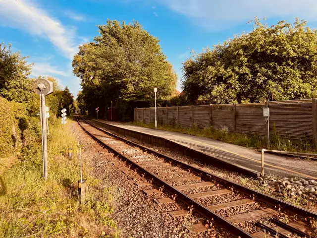 Billede af Frisvadvej Station (perron øst for Frisvadvej).