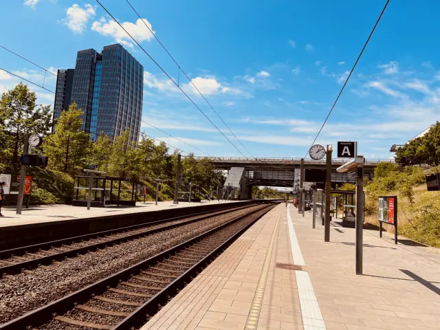 Billede af Ørestad Station.