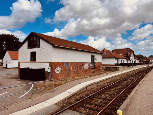 Billede af Asnæs Stations varehus.