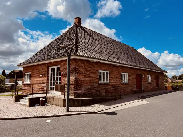 Billede af Brande Stations varehus.