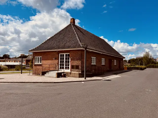 Billede af Brande Stations varehus.