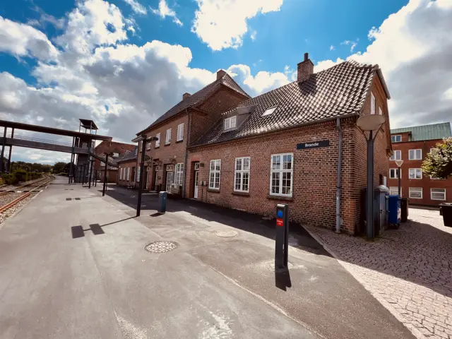 Billede af Brande Station.