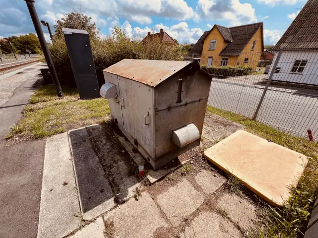 Billede af Pedershaab nødgeneratoren ved Svebølle Station.