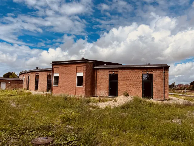 Billede af Skjern Stations remise.