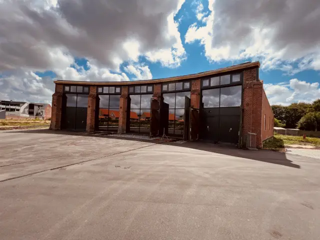 Billede af Skjern Stations remise.