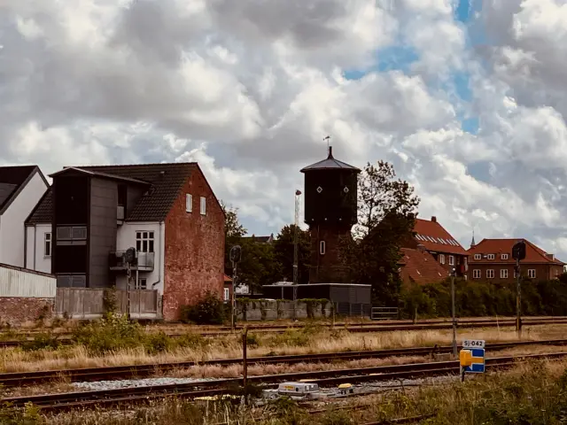 Billede af Skjern Stations vandtårn.