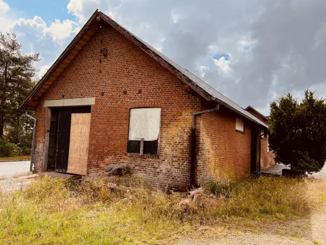 Billede af Troldhede Stations varehus.