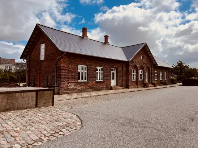 Billede af Tarm Station.