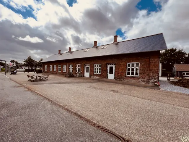 Billede af Tarm Station.