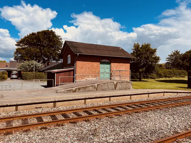 Billede af Billum Stations varehus.