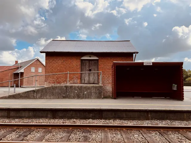 Billede af Lunde J Stations varehus.