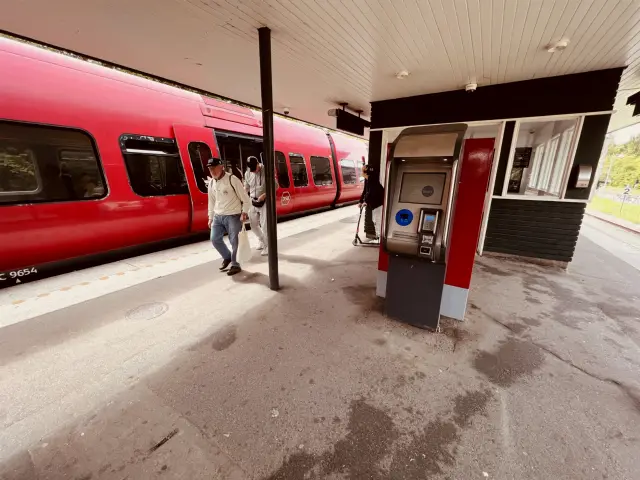 Billede af Jægersborg S-togstrinbræt.