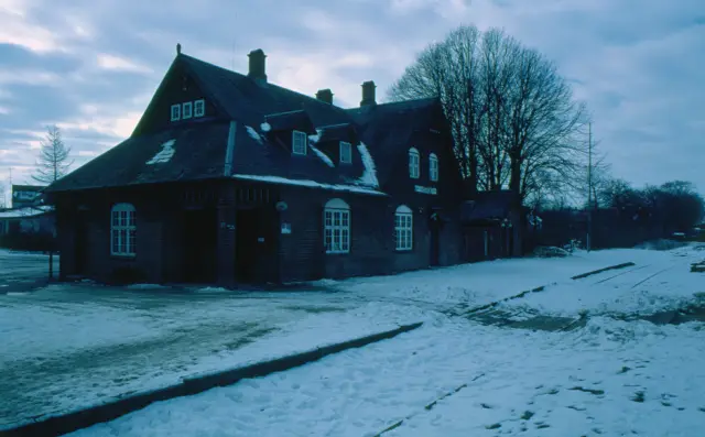 Billede af Vedde Station.
