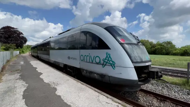 Billede af ARRIVA AR 3072 ud for Stenstrup Station.