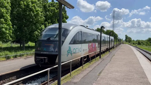 Billede af ARRIVA AR 4088 ud for Højby (Fyn) Station.