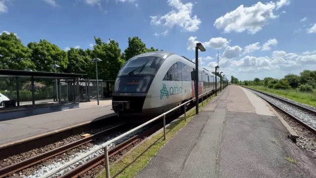 Billede af ARRIVA AR 4088 ud for Højby (Fyn) Station.