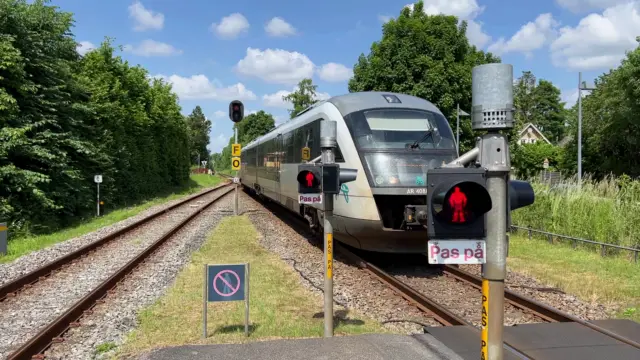 Billede af ARRIVA AR 4088, tidligere DSB MQ 4128-4928 fotograferet ud for Højby (Fyn) Station.