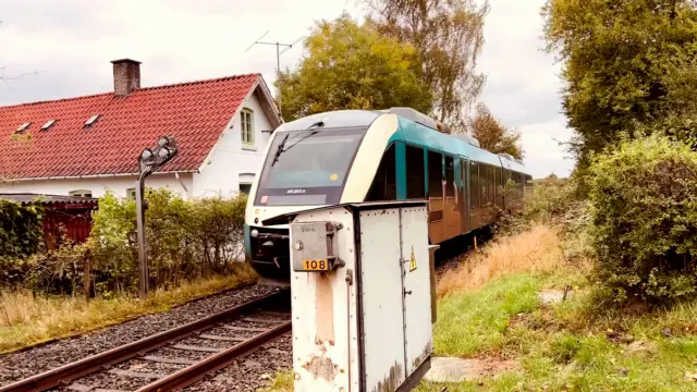 Billede af ARRIVA AR 2053 fotograferet ud for Sørup Station.