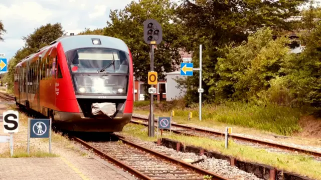 Billede af MjbaD MQ 4114-4914, tidligere DSB MQ 4114-4914 fotograferet ud for Lem Station.