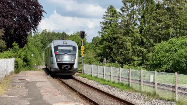 Billede af ARRIVA AR 3072, tidligere DSB MQ 4122-4922 fotograferet ud for Stenstrup Station.