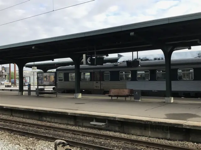 Billede af DSB MR 4041 fotograferet ud for Odense Banegård Center.