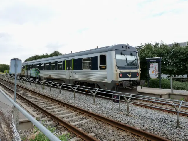 Billede af DSB MRD 4272 fotograferet ud for Torsøvej Station.
