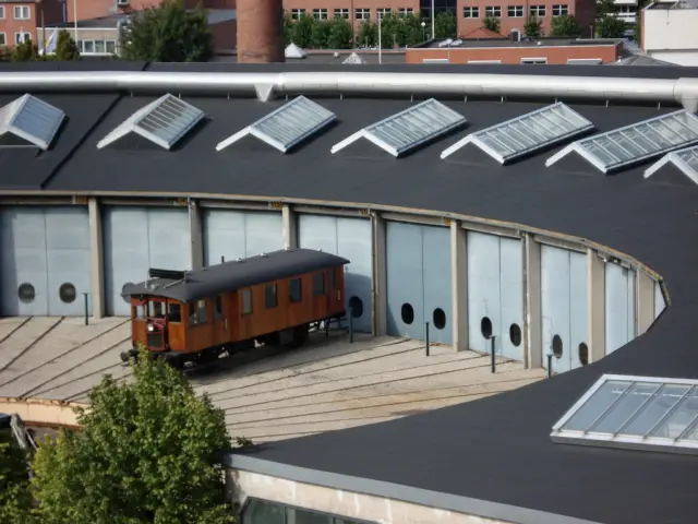 Billede af HVJ M 5, tidligere TKVJ M 5 fotograferet ud for Danmarks Jernbanemuseum.