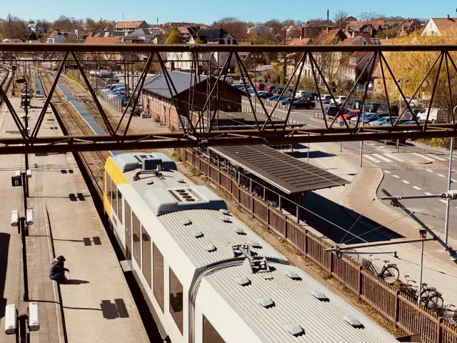 Billede af LT 117-217, tidligere LB 117-217 fotograferet ud for Helsingør Banegård.