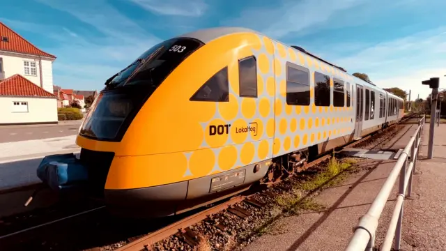 Billede af LT DM 503, tidligere NJJ DM 503 fotograferet ud for Sakskøbing Station.