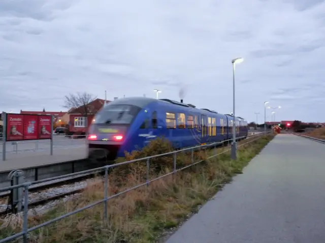 Billede af NJJ DM 504 fotograferet ud for Skagen Station.