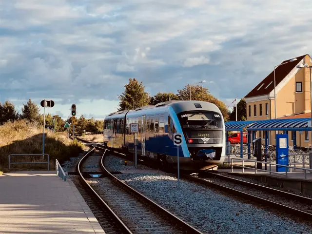 Billede af NJJ DM 505 fotograferet ud for Ålbæk Station.