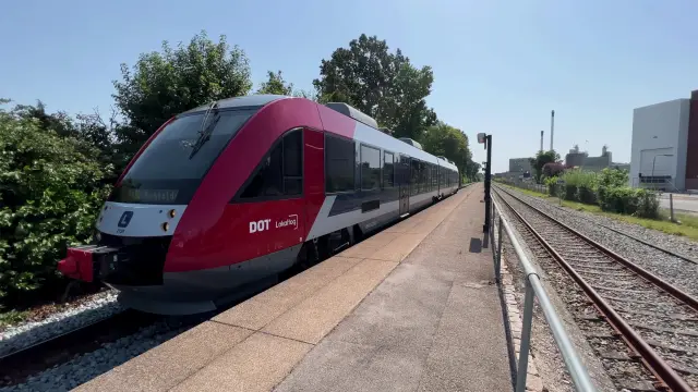 Billede af LT 2039-2139, tidligere RTOG 2039-2139 fotograferet ud for Lille Skensved Station.