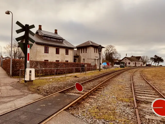 Billede af Rødvig Stations remise.