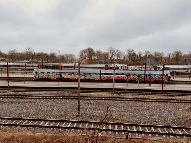 Billede af CRSA MRD 4262, tidligere DSB MRD 4262 fotograferet ud for Østerport Station.