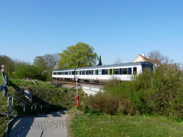 Billede af DSB MR 4023 fotograferet ud for Hovedgård Station.