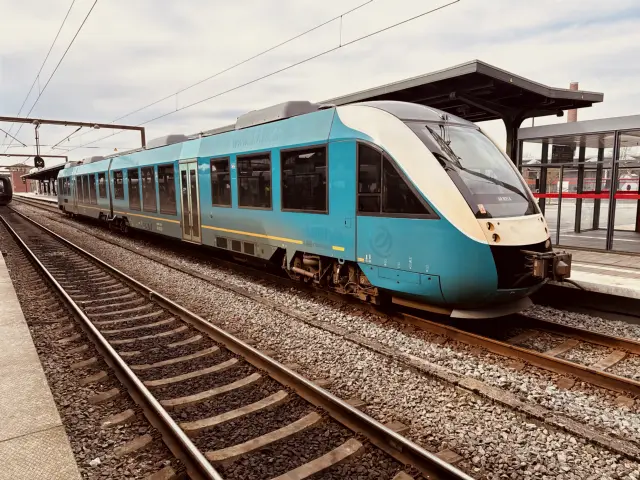 Billede af ARRIVA AR 1021 fotograferet ud for Odense Banegård Center.