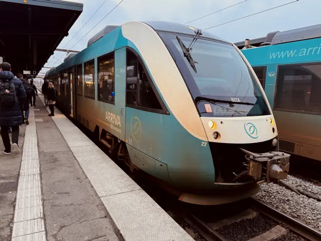 Billede af ARRIVA AR 1022 fotograferet ud for Odense Banegård Center.