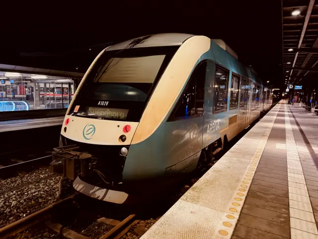 Billede af ARRIVA AR 1029 fotograferet ud for Odense Banegård Center.