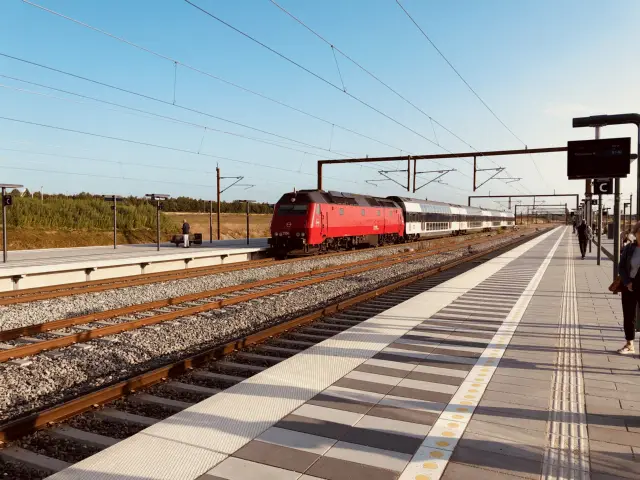 Billede af DSB ME 1536 fotograferet ud for Køge Nord Station.