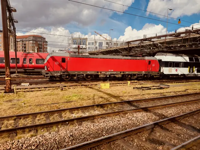 Billede af DSB EB 3208 fotograferet ud for København Hovedbanegård.
