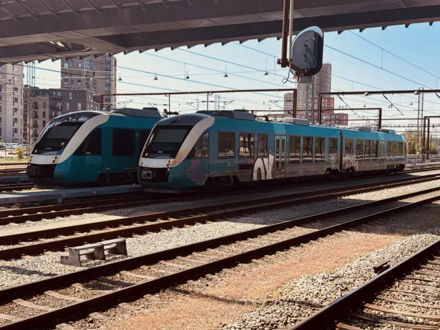 Billede af ARRIVA AR 1022 fotograferet ud for Odense Banegård Center.