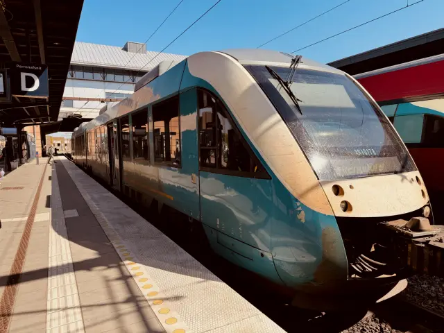 Billede af ARRIVA AR 1017 fotograferet ud for Odense Banegård Center.