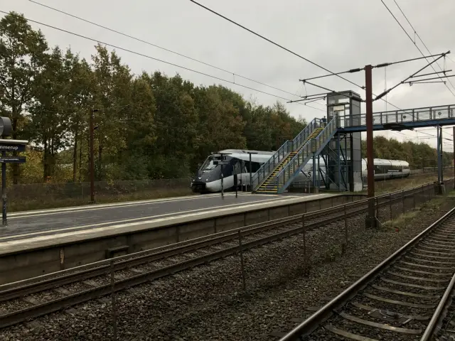 Billede af DSB MG 5647 fotograferet ud for Tommerup Station.