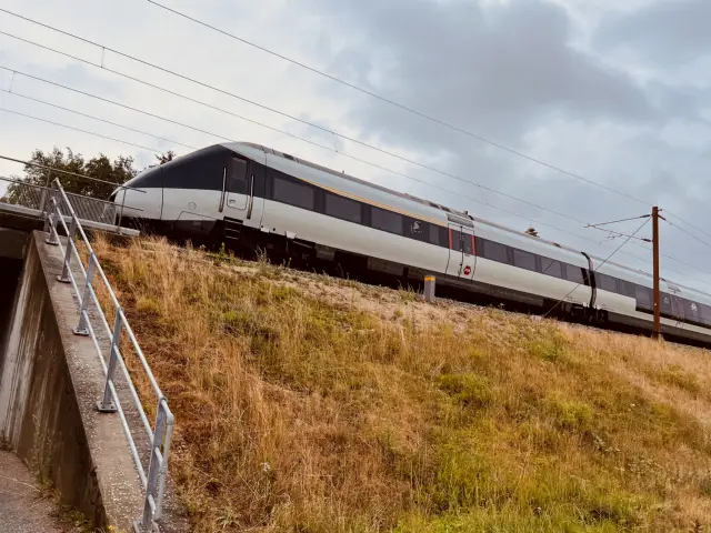 Billede af DSB MG 5660 fotograferet ud for Kisserup Trinbræt.