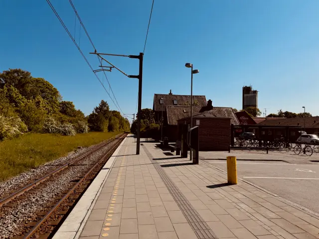 Billede af Mørke Letbanestation.