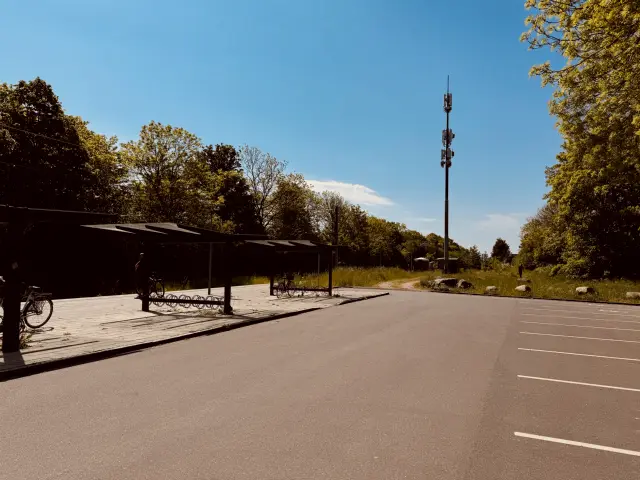 Billede af Løgten Letbanestation.