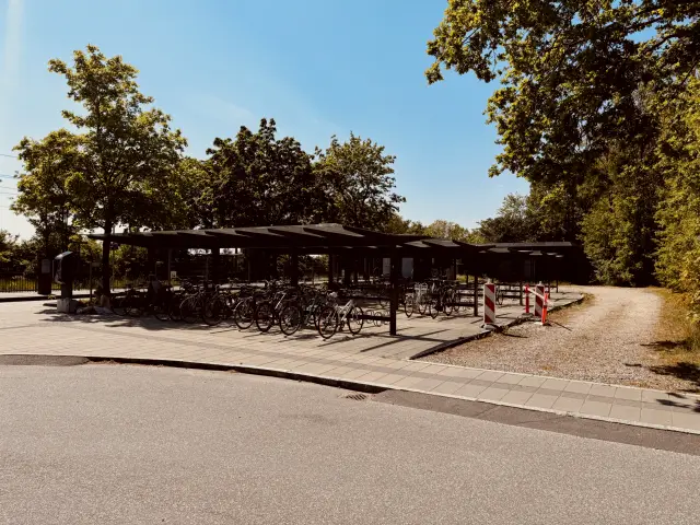 Billede af Lystrup Letbanestation.