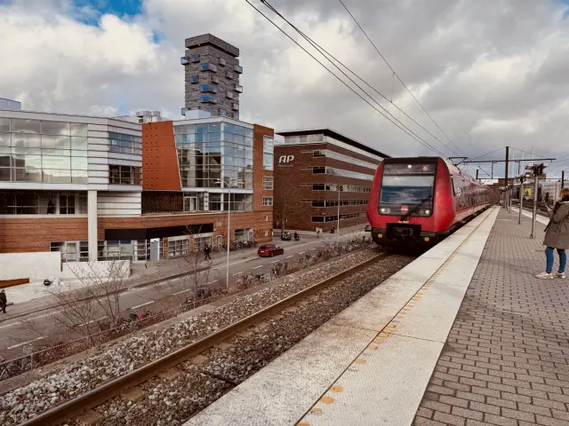 Billede af DSB SA 8187 fotograferet ud for Nordhavn S-togstrinbræt.