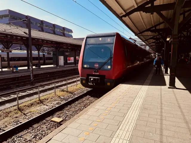 Billede af DSB SA 8200 fotograferet ud for Østerport Station.